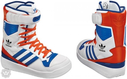 Adidas-Jeremy-Scott-Snow-Boots-1-540X338.Jpg